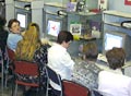 В компьютерной библиотеке слушатели постигают основы компьютерной грамотности и работы с ресурсами Интернета