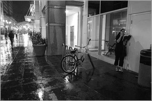 Night in San Jose. Чтение в дождь